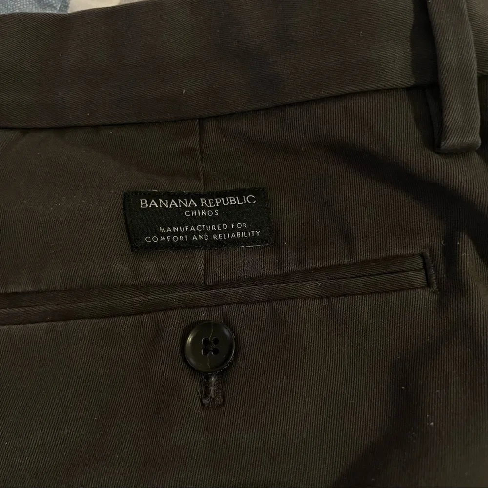Banana Republic Tapered Fit Chinos 30 x 32